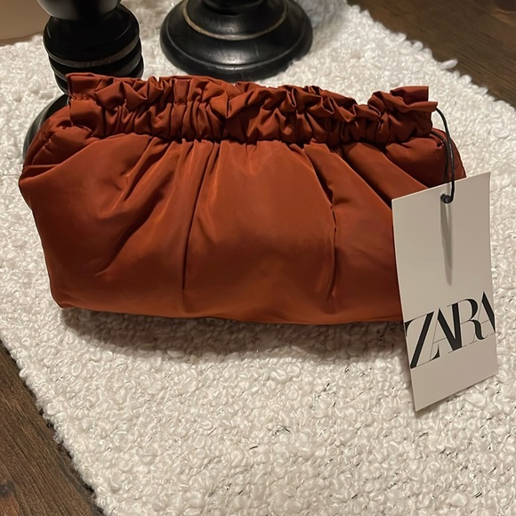 COPY - Zara clutch - Picture 1 of 3